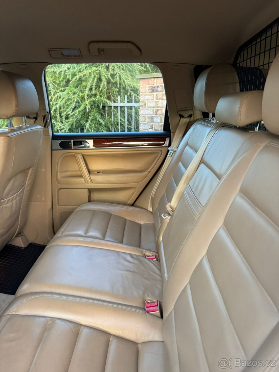Volkswagen Touareg 2.5 TDI – 1. majitel, perfektní stav - 18