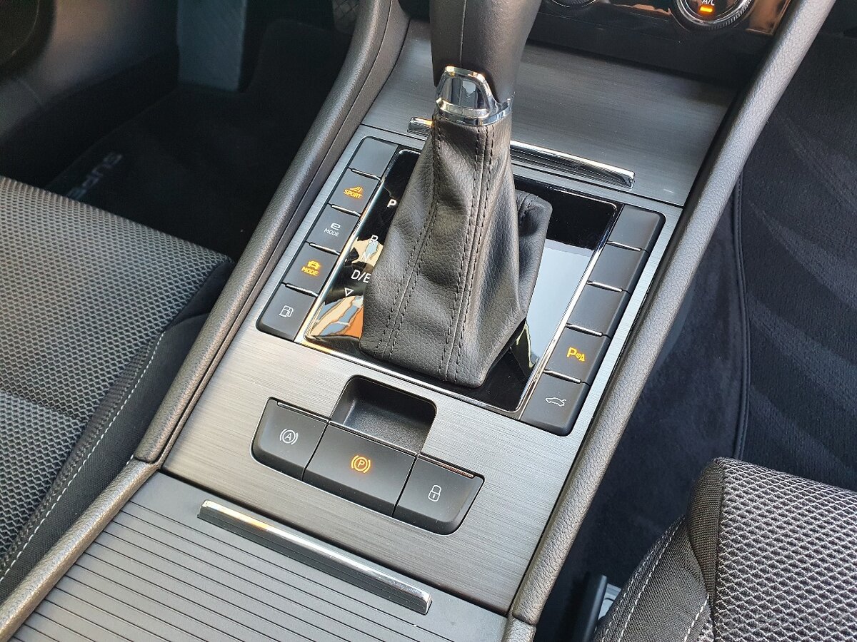 Škoda Superb iV Combi Style 1.4 TSI 160kW - záruka Autodraft - 18