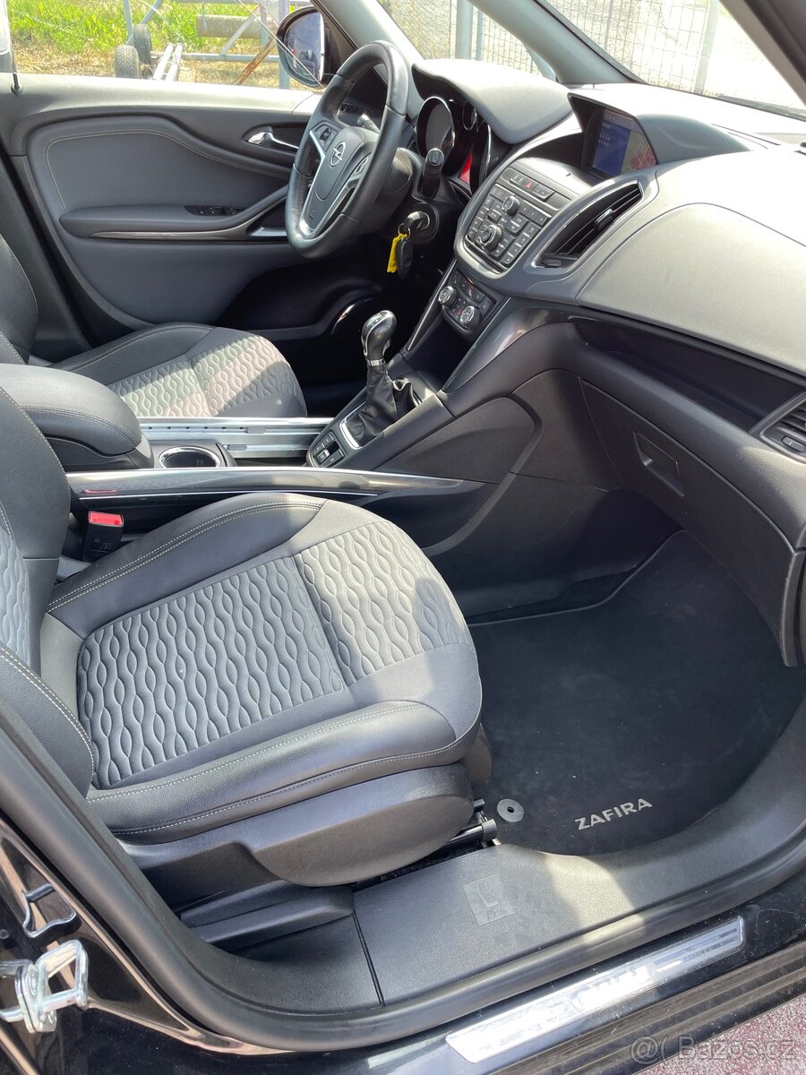 Opel Zafira - 18