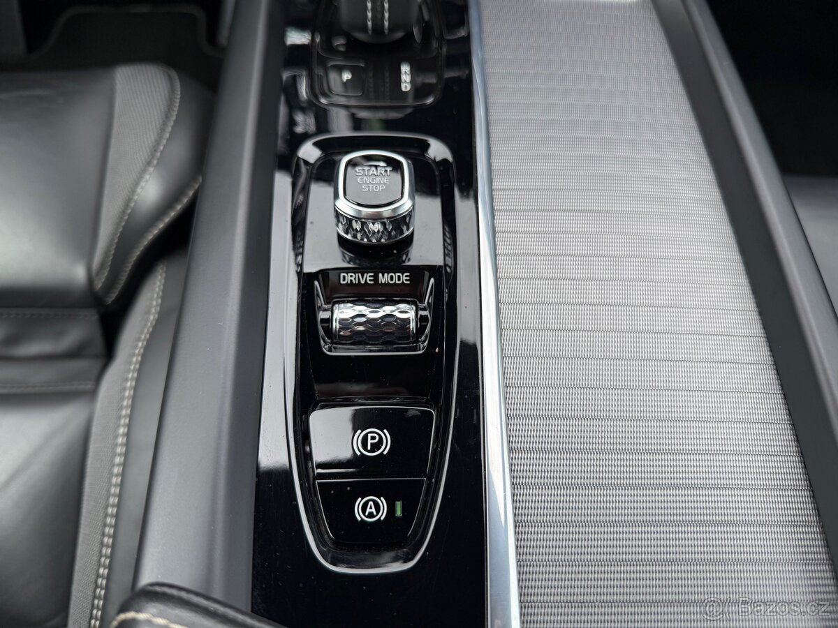 Volvo XC60 R-Design 173kW 5L-Záruka Tažné - 18