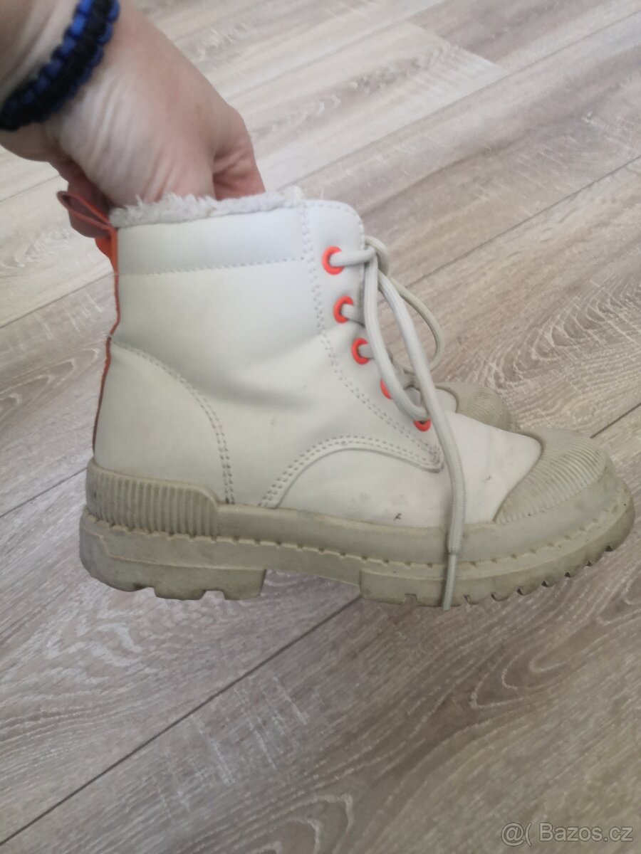 Různé boty - 18
