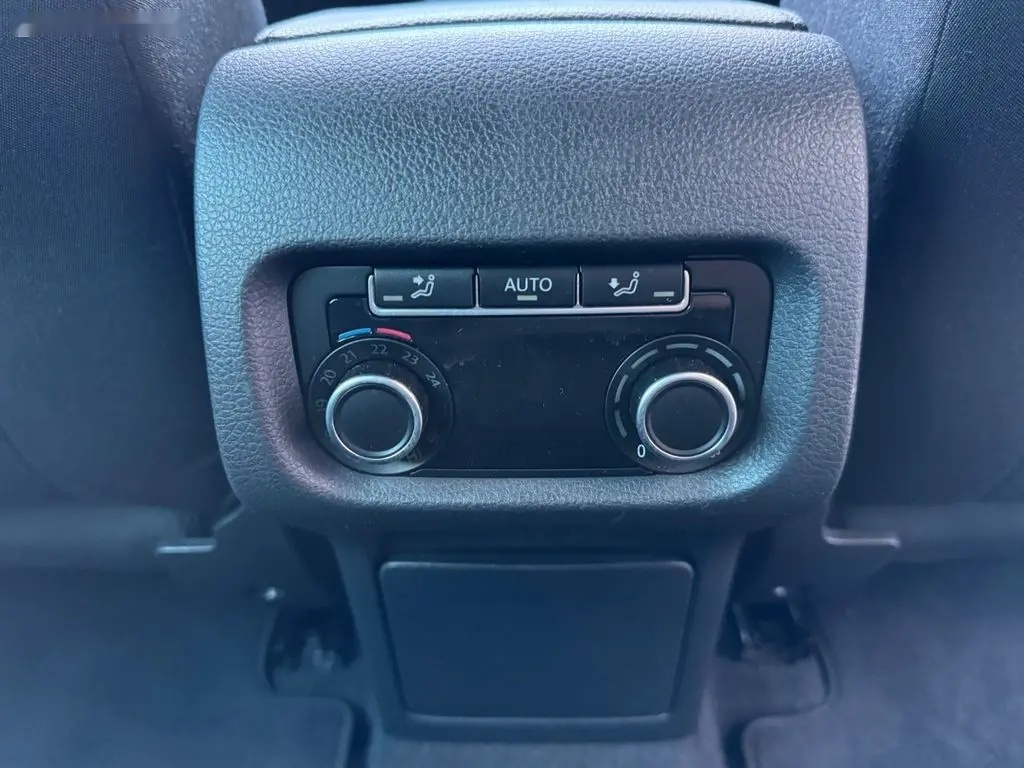 Volkswagen Sharan, 2.0TDI DSG 7 míst - 18