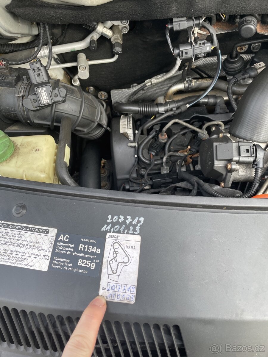 Volkswagen T5 facelift Bus - 18