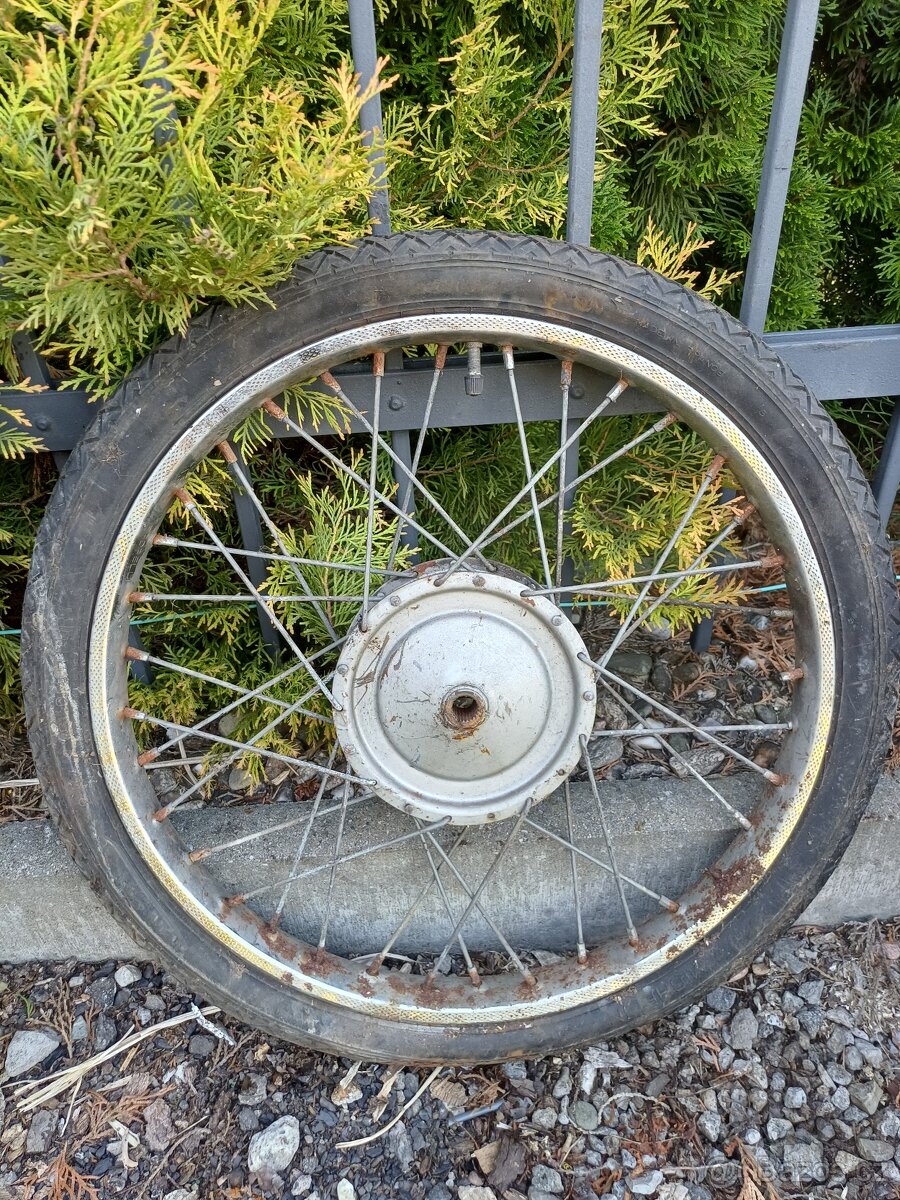 Brzdovy štít jawa - 18