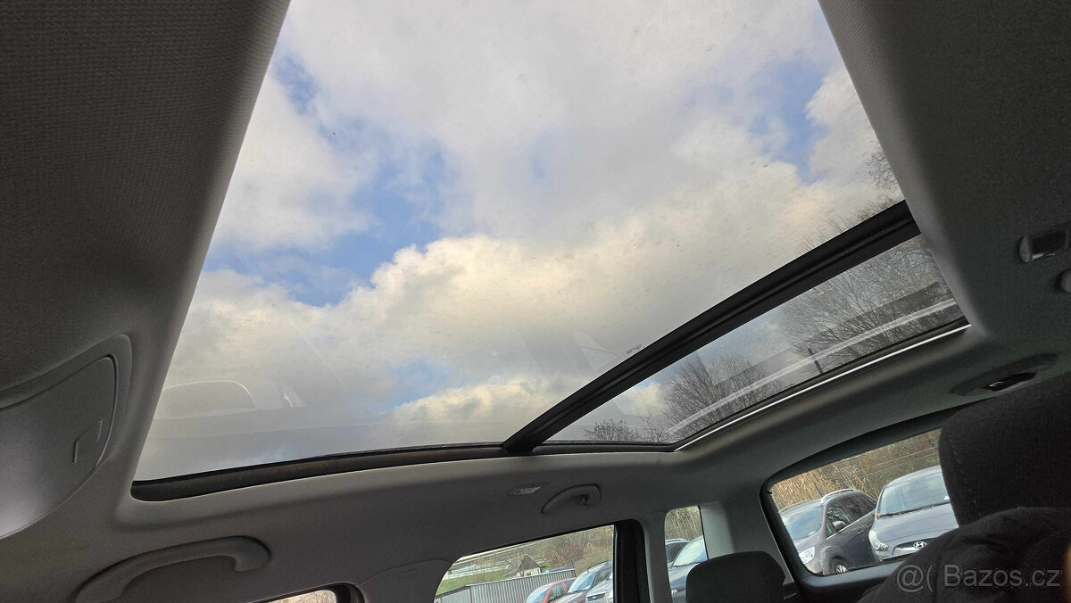 ŠKODA YETI 2.0TDI ELEGANCE PLUS EDITION 4x4 - 18