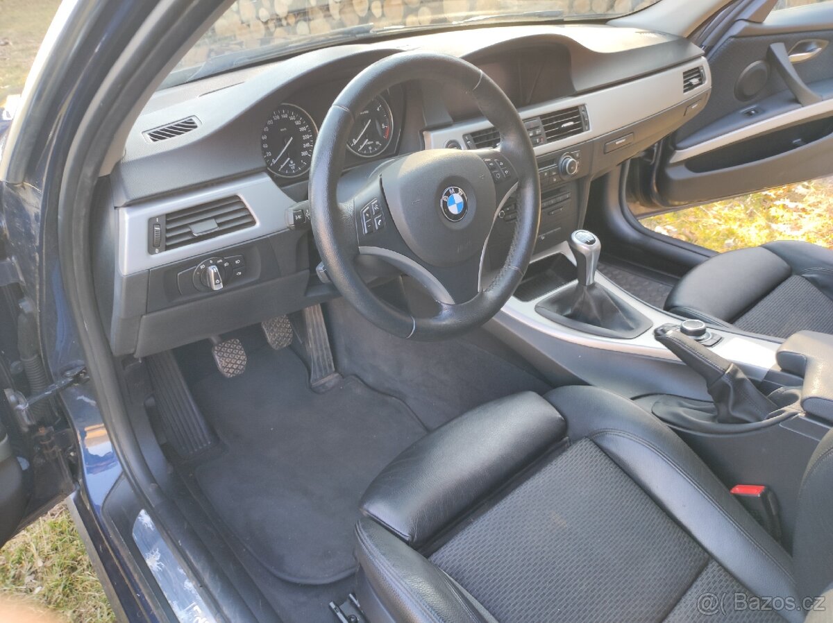 BMW 330 XD, rok 2012, manuál - 18