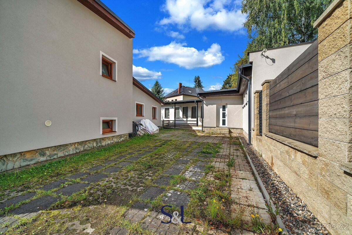 Prodej obchodního prostoru 325 m², Nový Bor, ev.č. 01370 - 18