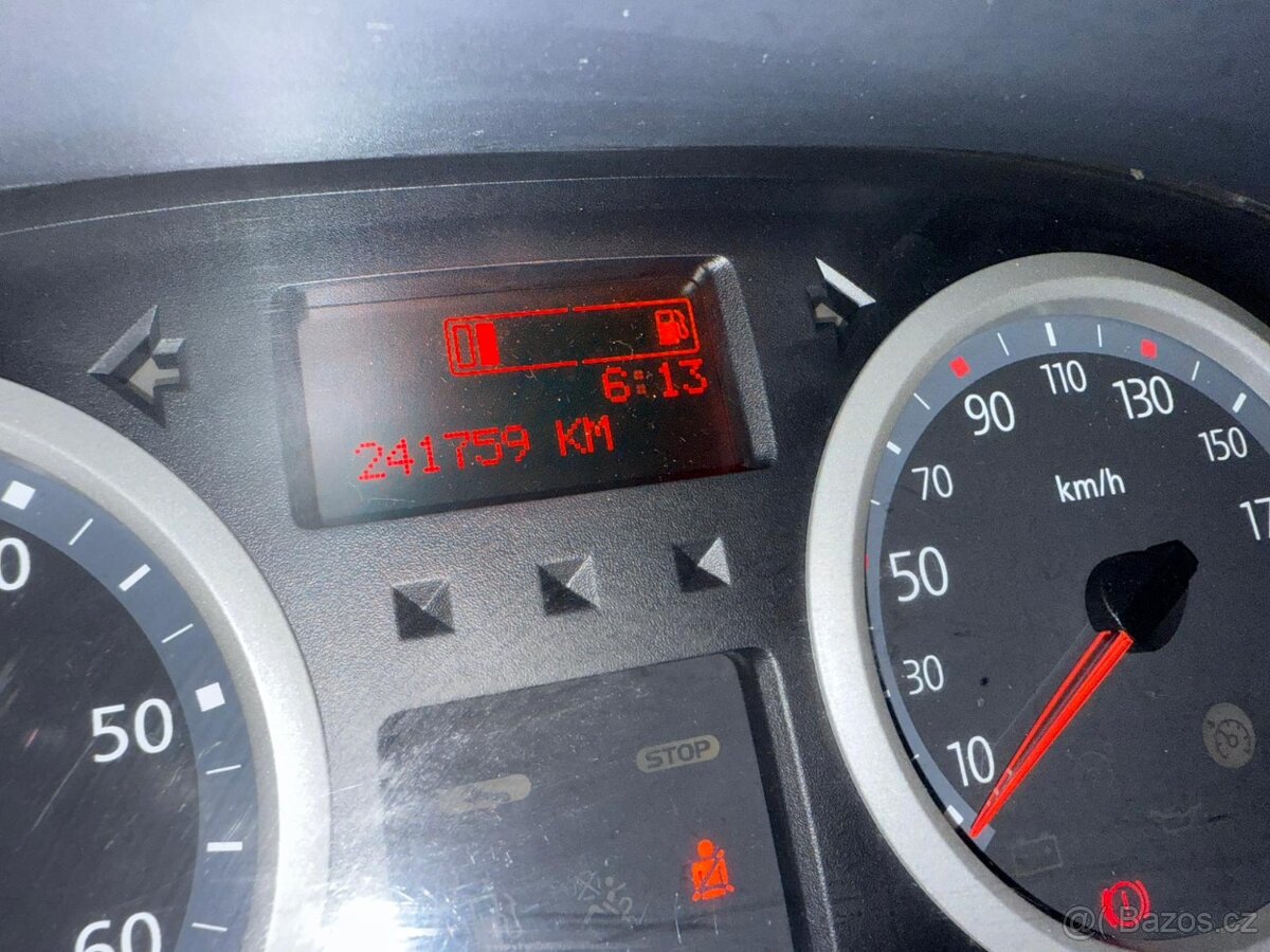 RENAULT TRAFIC 2.0DCI BEZ DPF BUS 9 MÍST MOD.2011 - 18