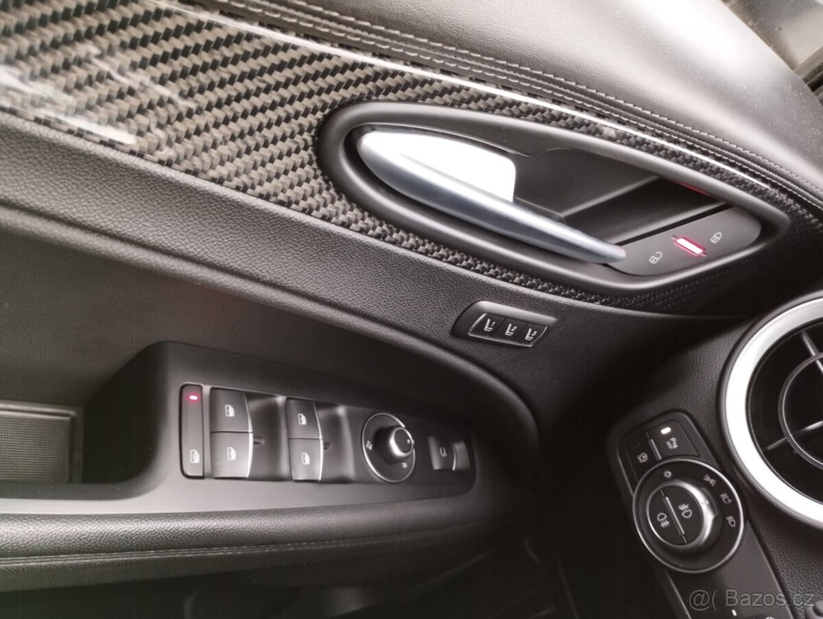 Alfa Romeo Stelvio 2.2 154kw Q4 VELOCE TI , odpočet DPH - 18