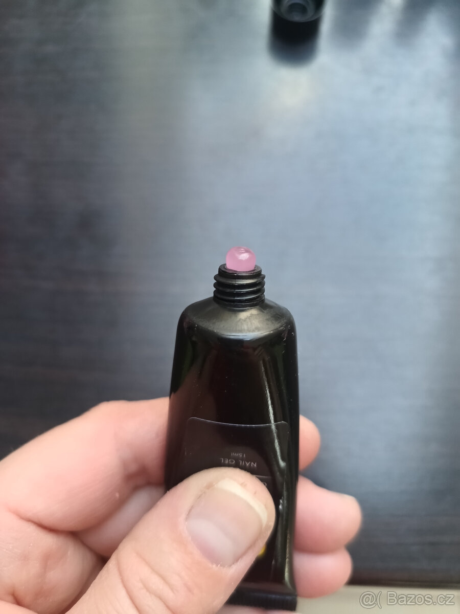 modeláž gelových nehtů-bruska,gely,razítka,laky - 18