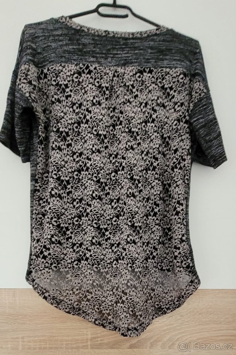 BALÍK OBLEČENÍ VELIKOST L - 18