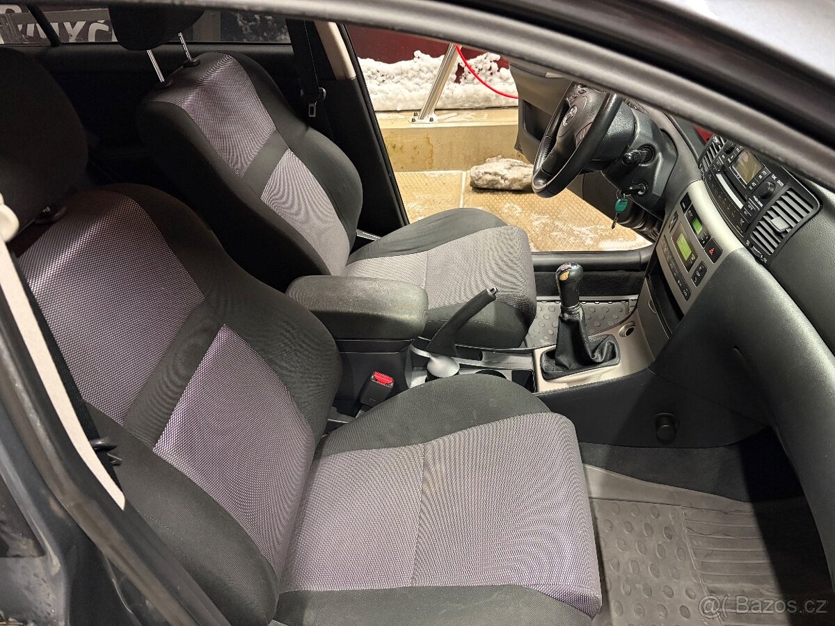 Toyota Corolla Hatchback 1.6 81 kW (2006) E12 - 18