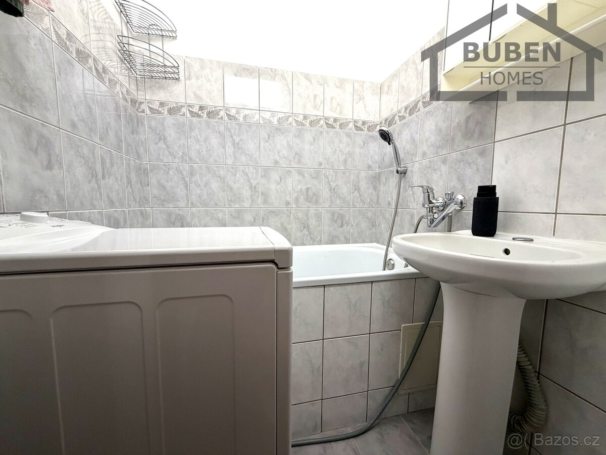 Byt 2+1 (50 m2) s balkonem, Planá u Mariánských Lázní, ul. F - 18