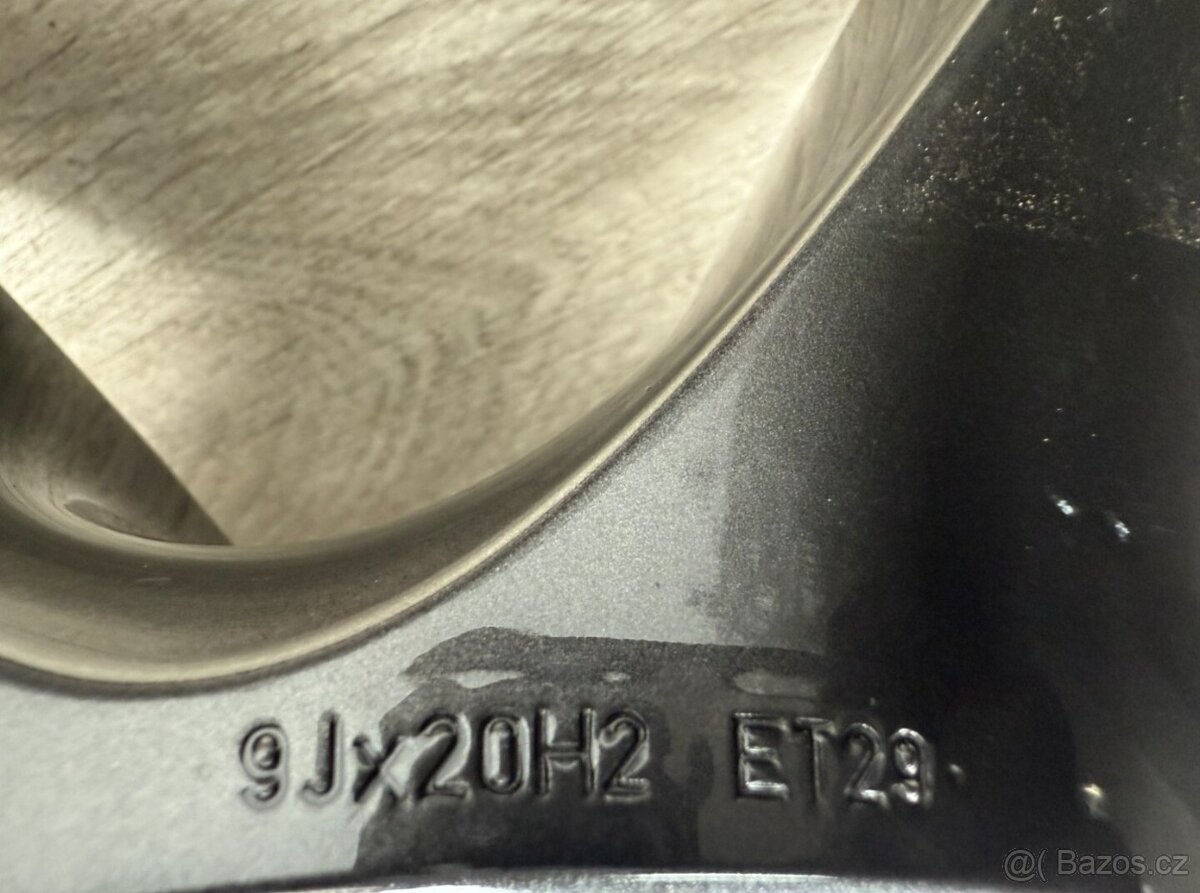 R20 NEJETÁ KOLA ALFA ROMEO STELVIO QUADRIFOGLIO - 18