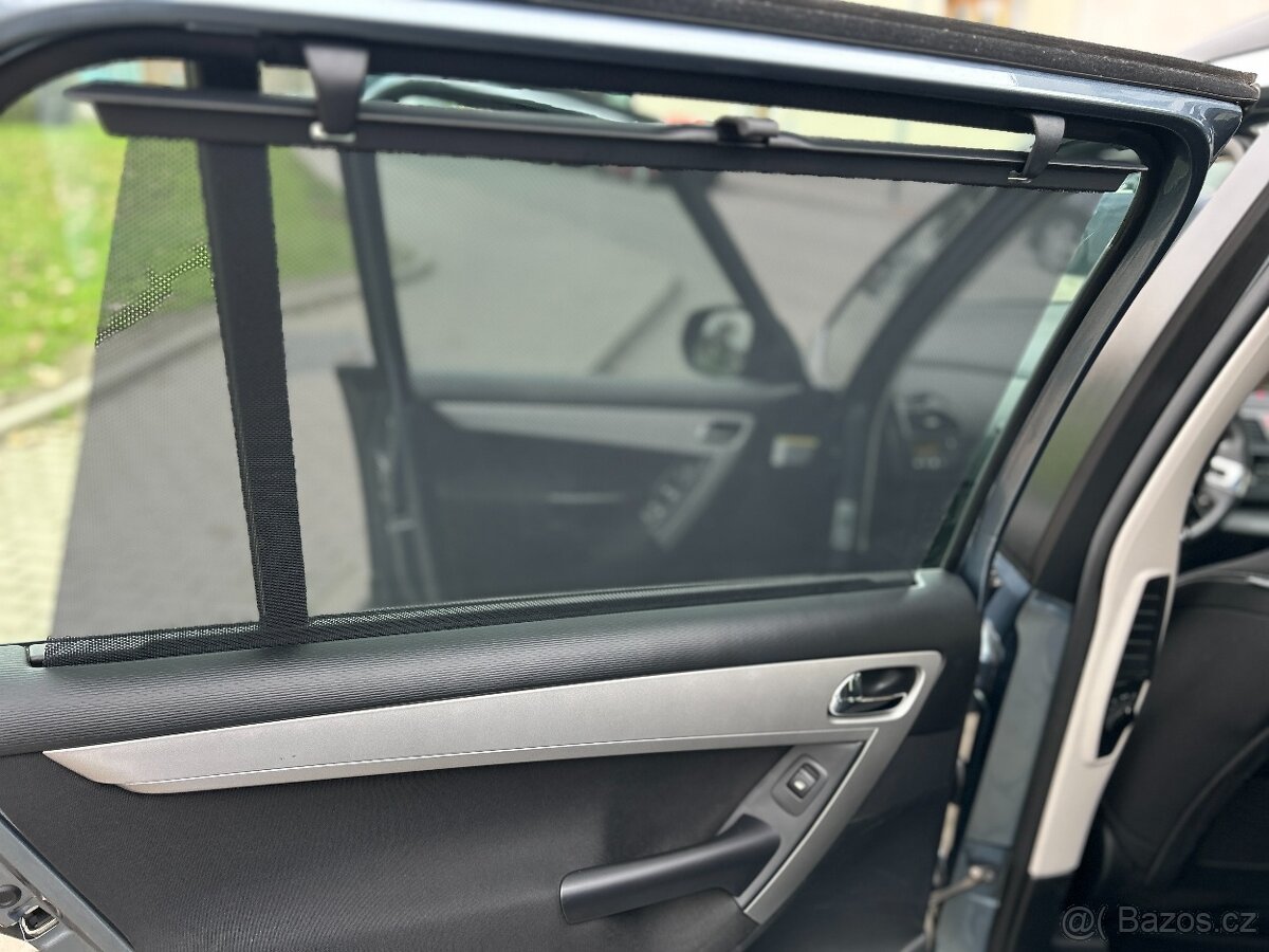 Citroën C4 Picasso, 1.6e-HDi automat 7 míst, tažné - 18