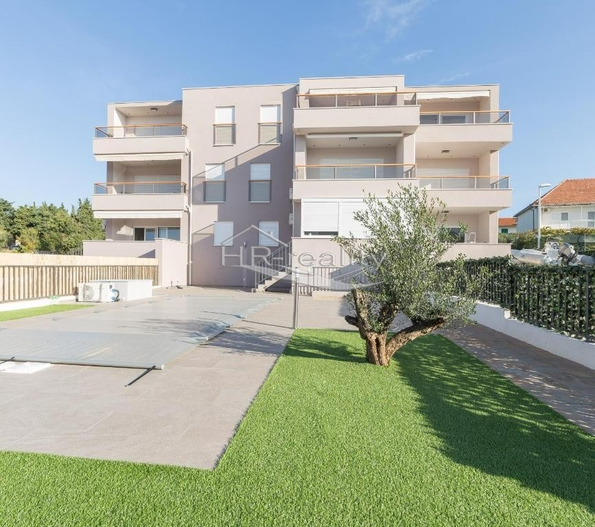 Vodice – kompletne zariadený penthouse, výhľad na more - 18