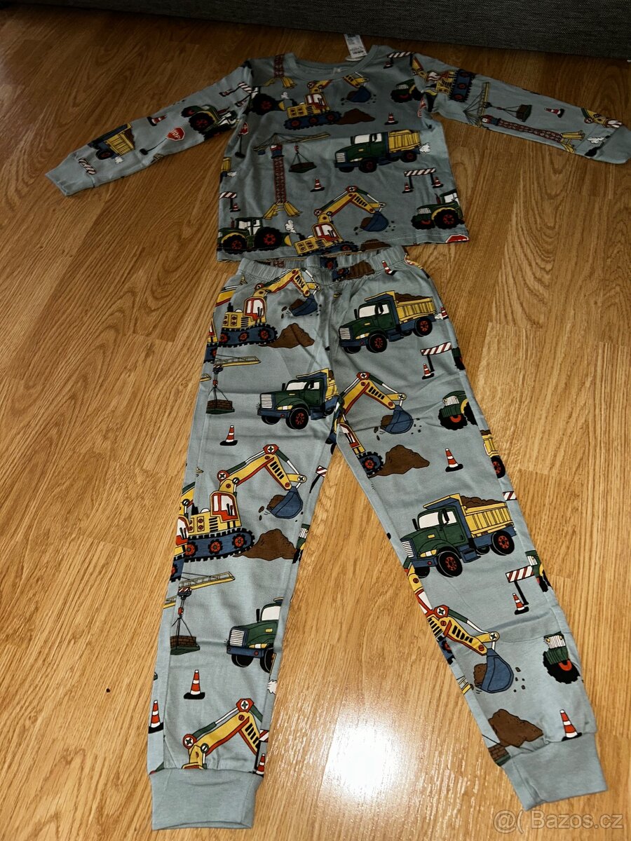 Úplně nové Lindex - 18