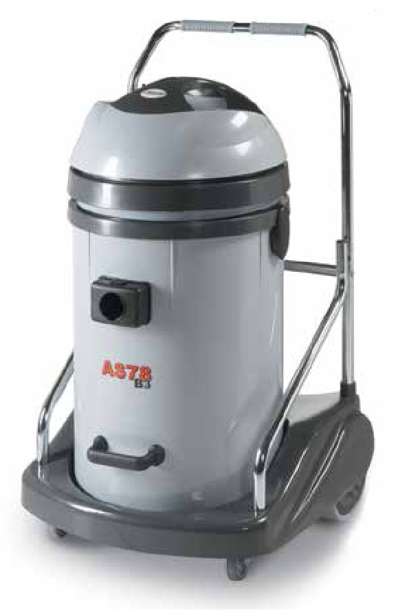 Obchodní zástupce - - 18