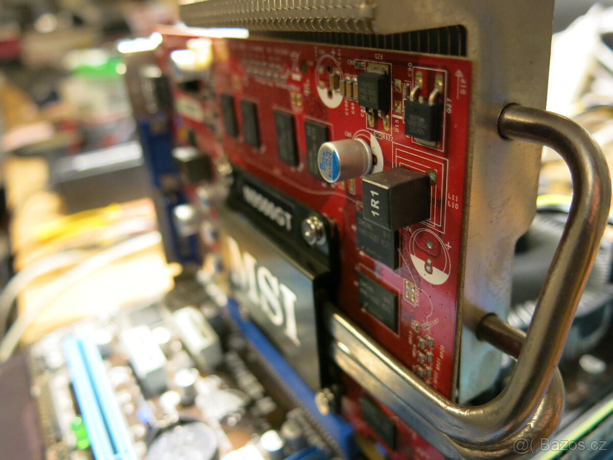 prodám sběratelský kousek grafika MSI N9500GT s pasivním chl - 18