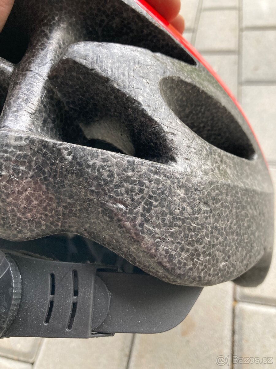 Přilba na kolo - 18