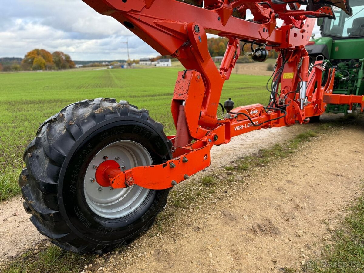 pluh Kuhn Vari Leader hydraulicky jištěný - 18