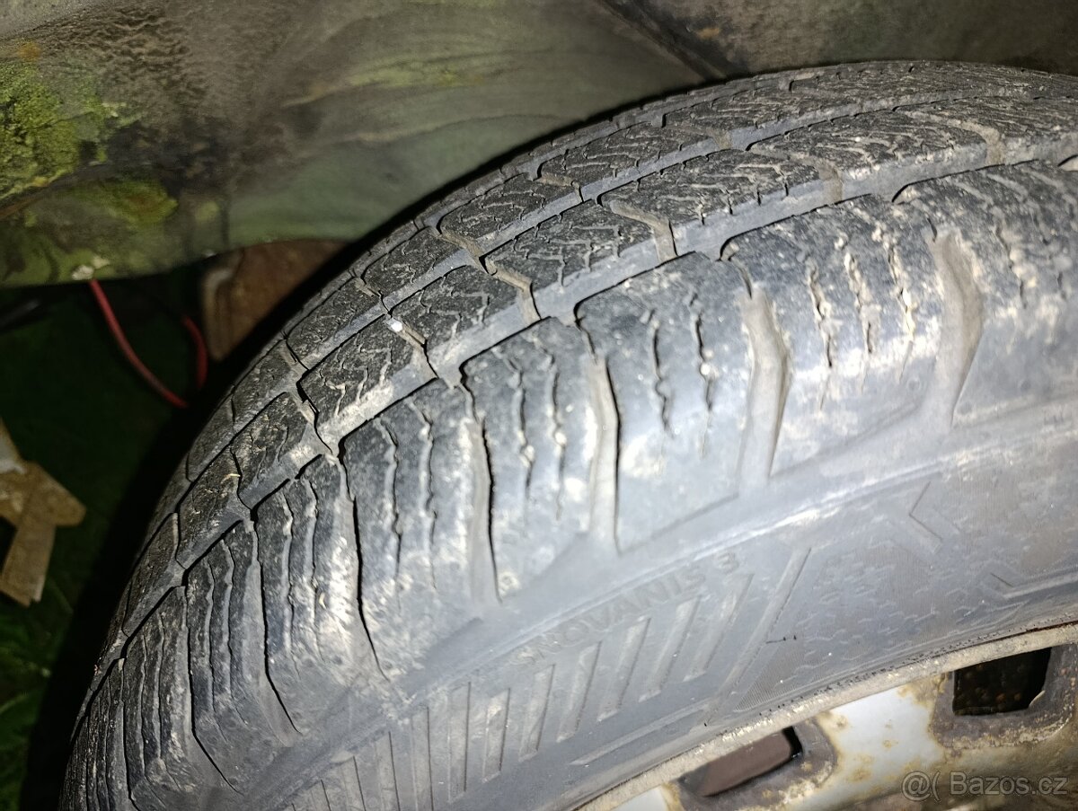 Transporter 2.4 vysoký obytny Volkswagen - 18