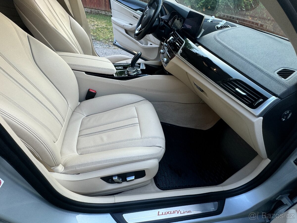 BMW 530XDrive Touring G31 - 18