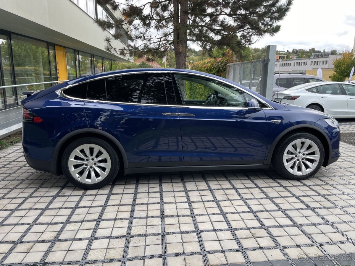 Tesla X 90D, AWD, tažné zařízení - 18
