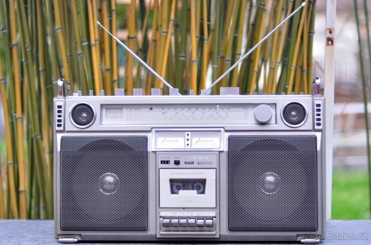 Crown-CSC 980L Bombox. - 18