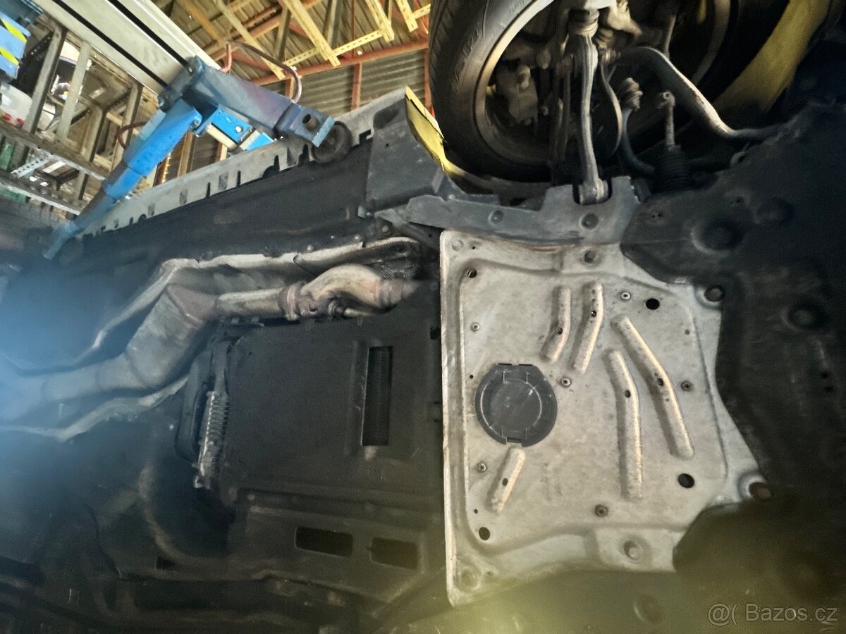 BMW X5 F15 40d Mpaket / nahradni dily / motor N57D30Z 230kW - 18