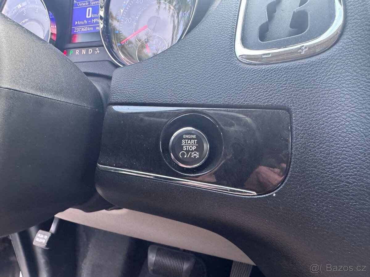 Chrysler Town Country 3,6 LPG Limited DVD 2012 - 18