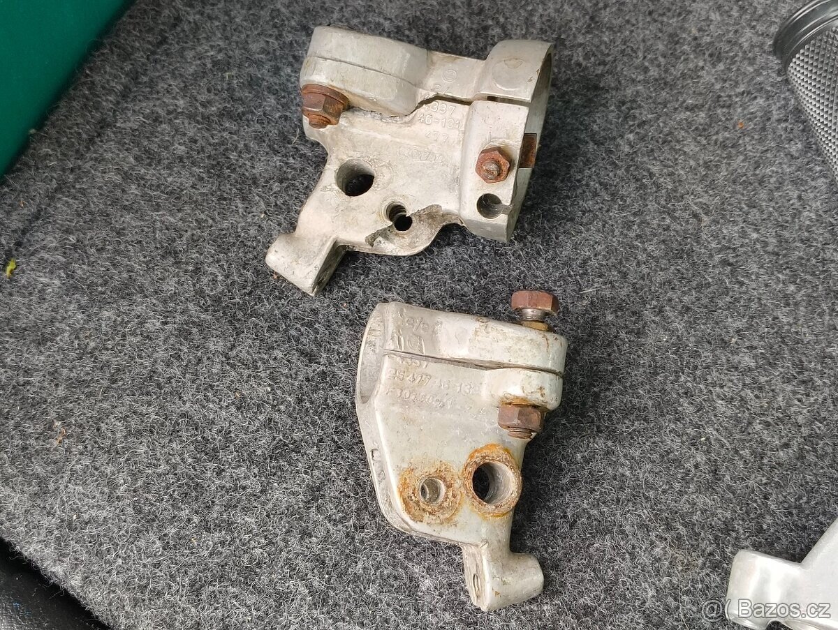 Nepoužitá originální objímka ČZ držák páček plyn ČZ 477 471 - 18