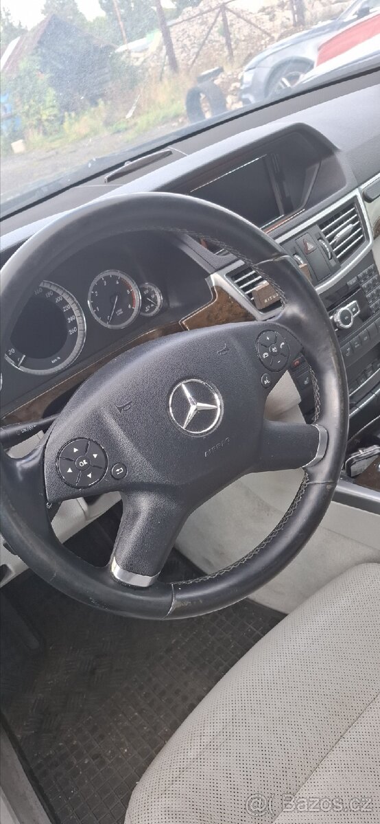 Prodám Mercedes-Benz E S212 - 18