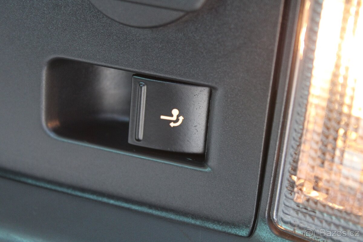 Volkswagen Sharan 2,0 TDI HIGHLINE,DSG,TAŽNÉ,2017 - 18