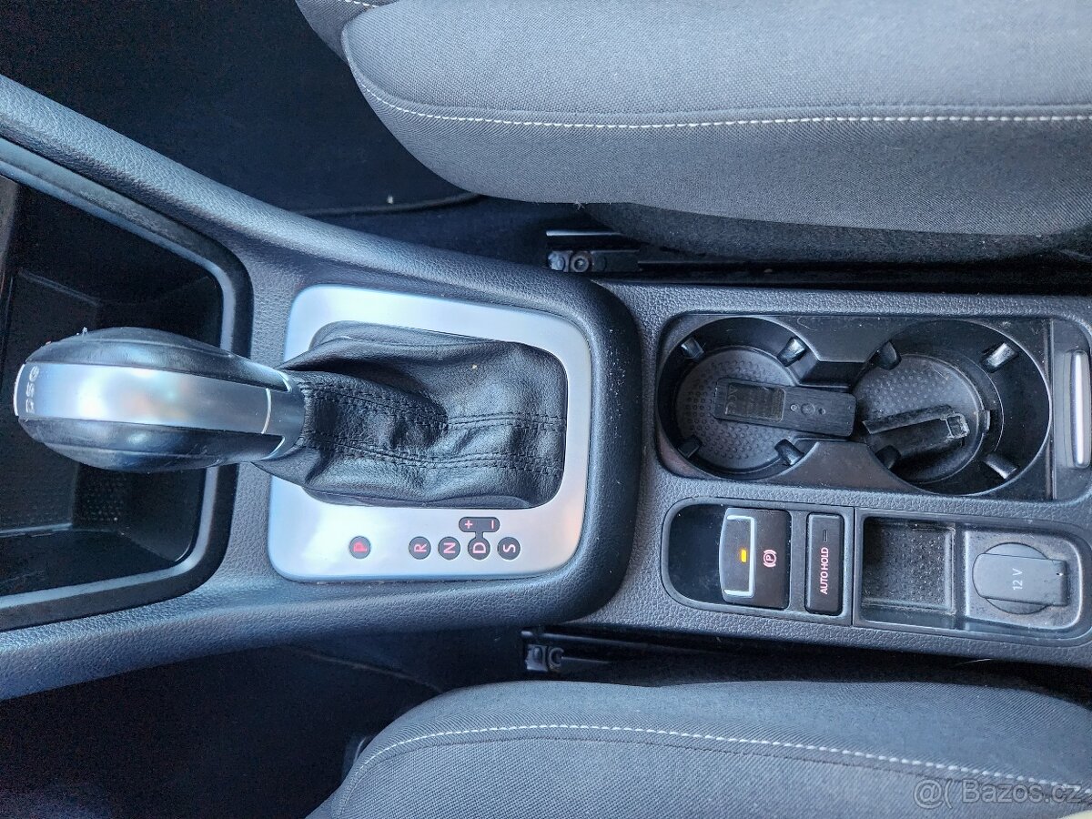 VW Sharan DSG r.2016 Facelift, 7 míst, 175.000km, el.dveře - 18