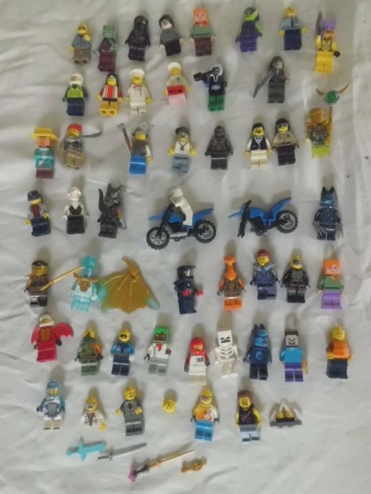 Velké množství Originální LEGO z různých Setů plus FIGURKY - 18