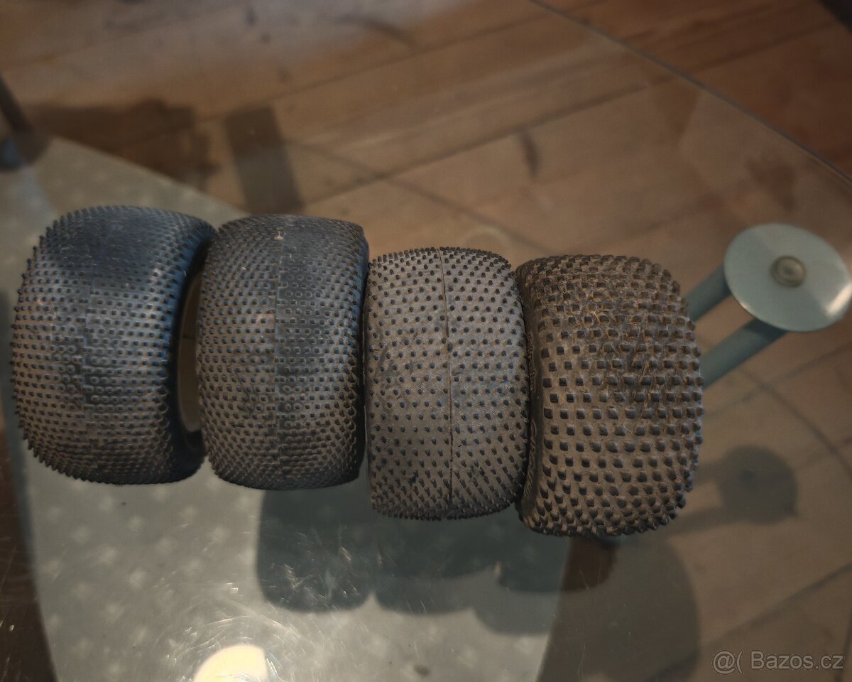 Rc kola na 1:10, disk 2.2 palce (56 mm). - 18