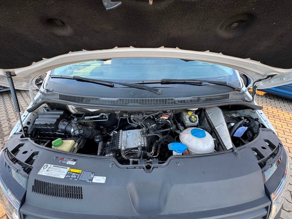 Volkswagen Transporter 2,0 TDI 110 KW LONG 6 MÍST STK - 18