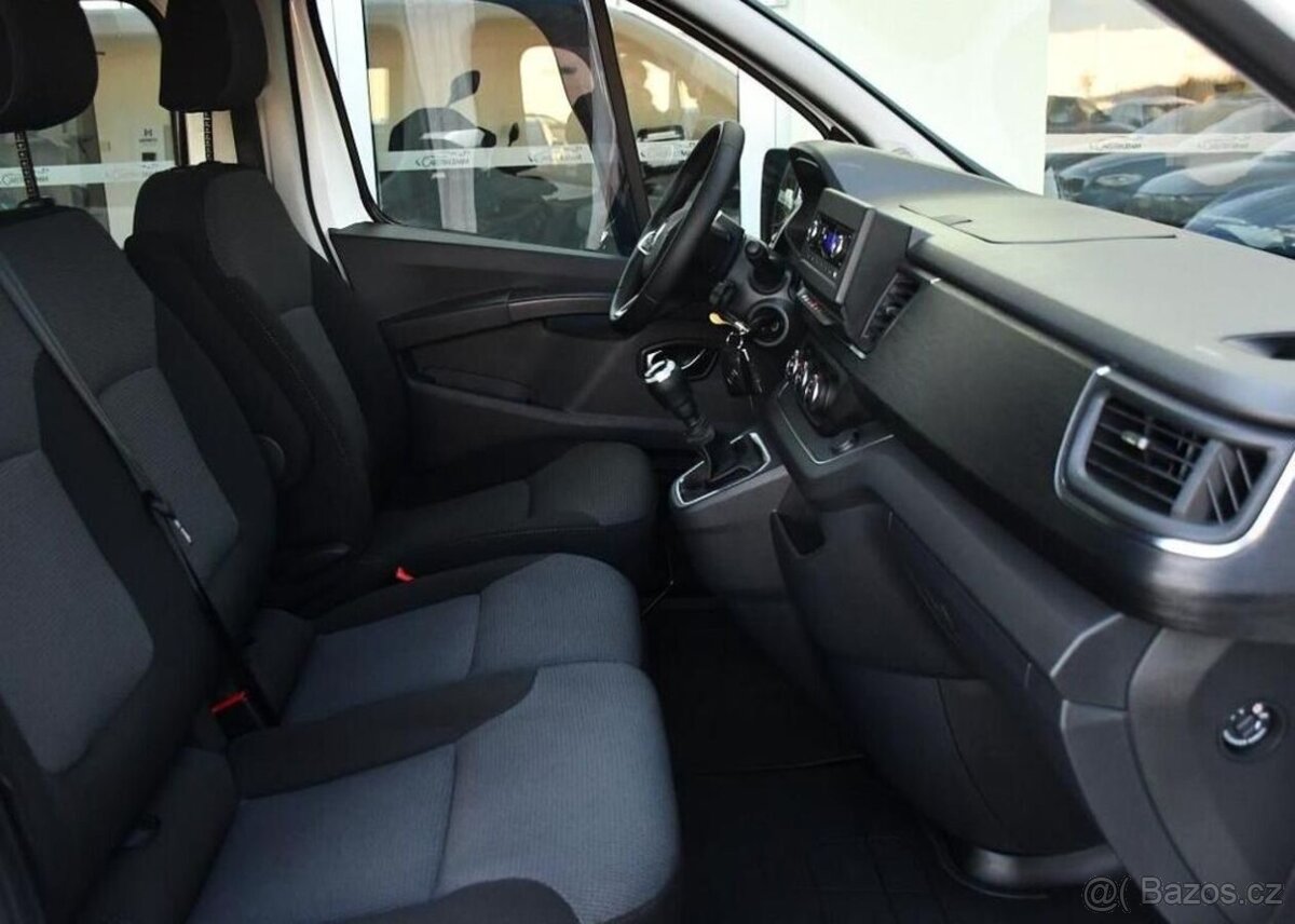 Renault Trafic 2.0dCi ČR - 18