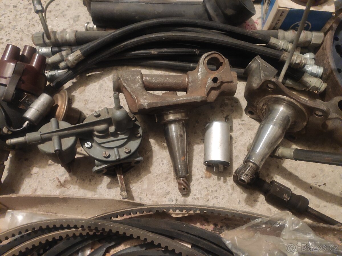 Různé náhradní díly pro auto Škoda 100 - 18