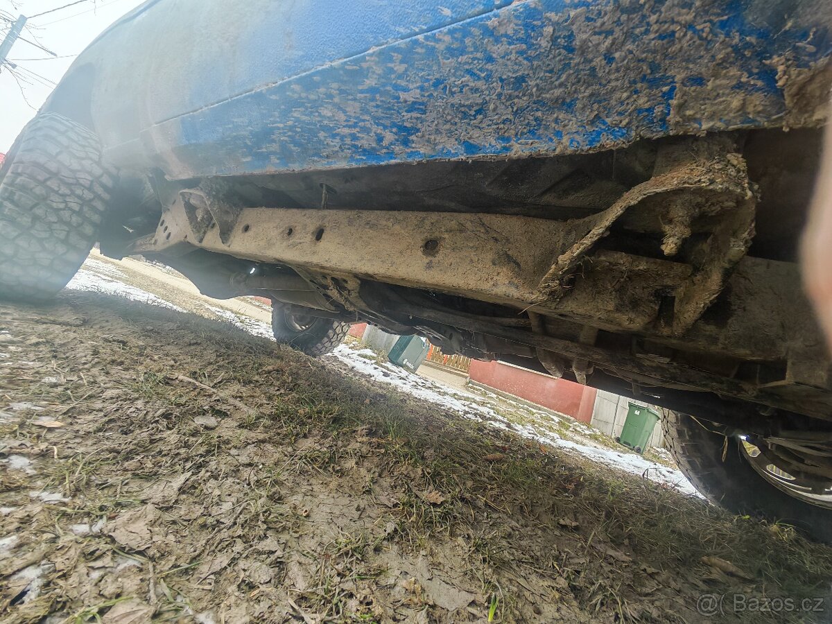 Predám/ vymením Nissan Navara D21 2.7 TD - 18