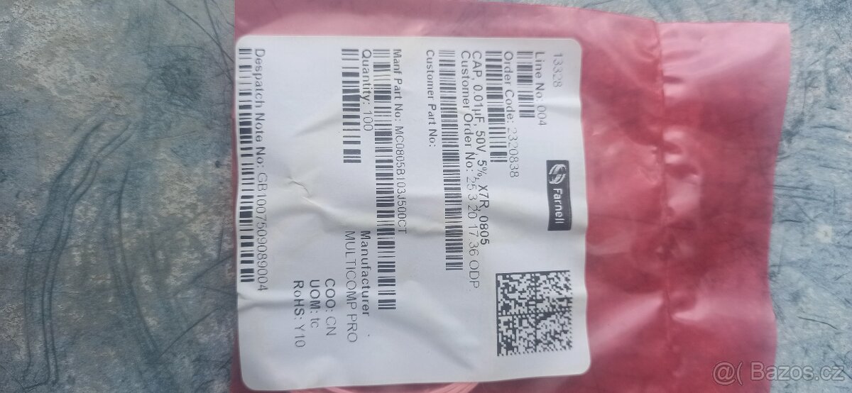 Velké množství součástek - 18