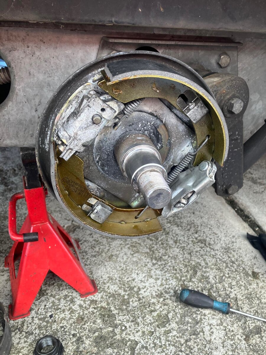 Karavan Hobby De Luxe 440 - 18