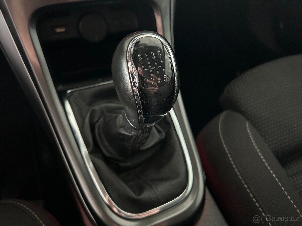 Opel Astra J 1.6 TURBO,ČR,SERVISKA,2.MAJ - 18