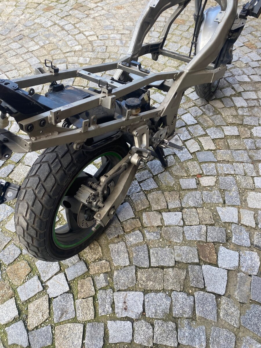 Kawasaki zzr 600 na dily - 18