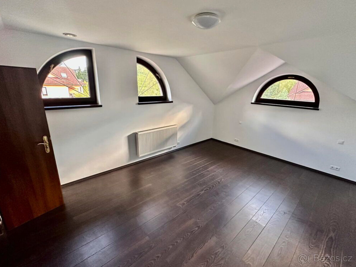 Prodej, rodinný dům, 314 m2, Karlovy Vary - Mezirolí - 18