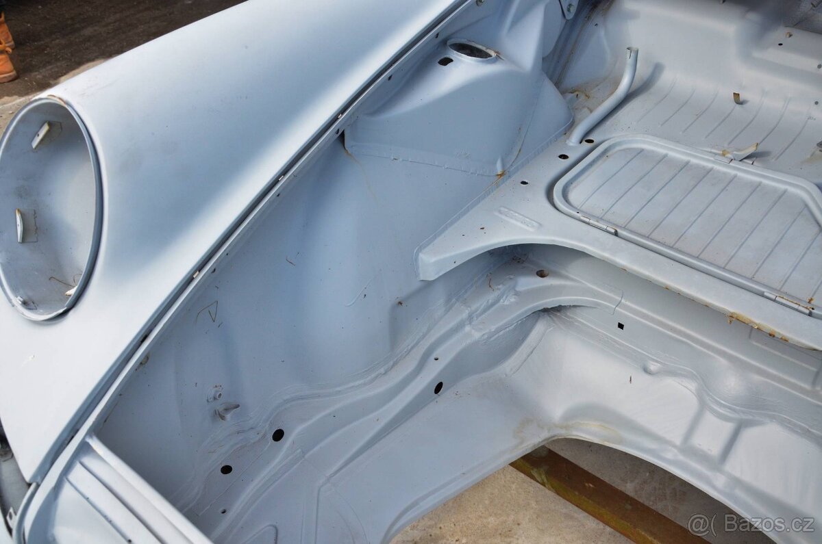 Karoserie Porsche 912 z roku 1967 - 18