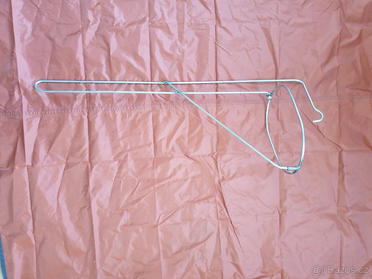 Vybavení prodejny (stojany, štendry, drátěné koše, ramínka) - 18