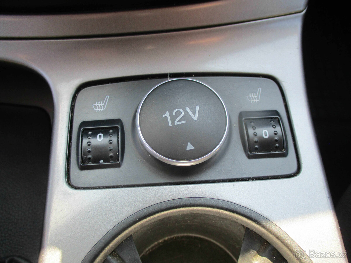 FORD KUGA 2,0 TDCi 110kw 4x4 CZauto 1maj DPH 2016 - 18