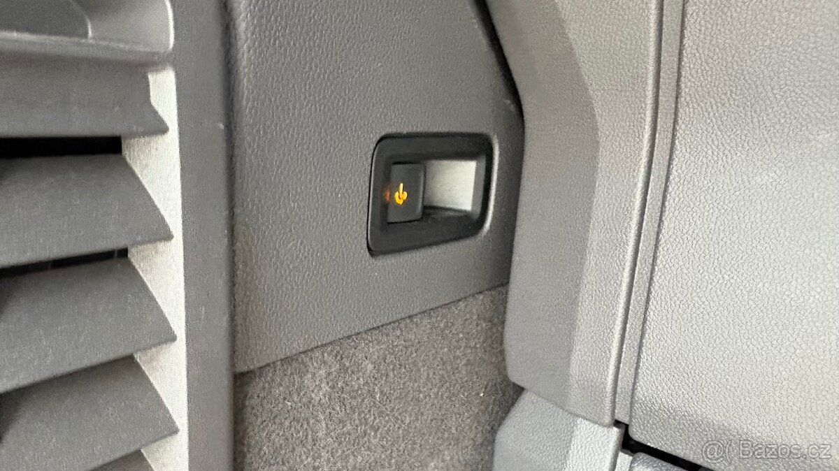 VW Multivan T7 2.0 TDI, Edition, 6/2024, IQ LED, tažné, DPH - 18